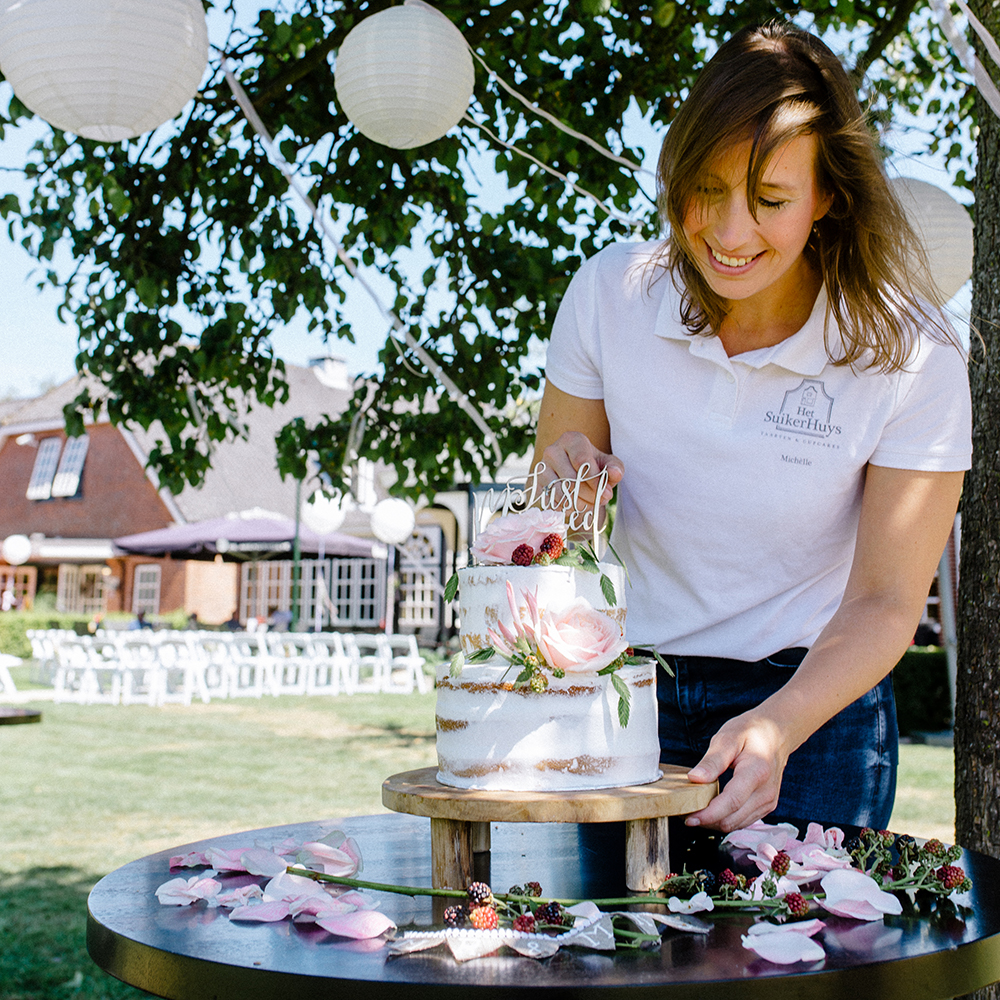 het_suikerhuys_video_sweettable_bruidstaart_cupcakes_donuts_cakepops-over-ons-michelle-scholten